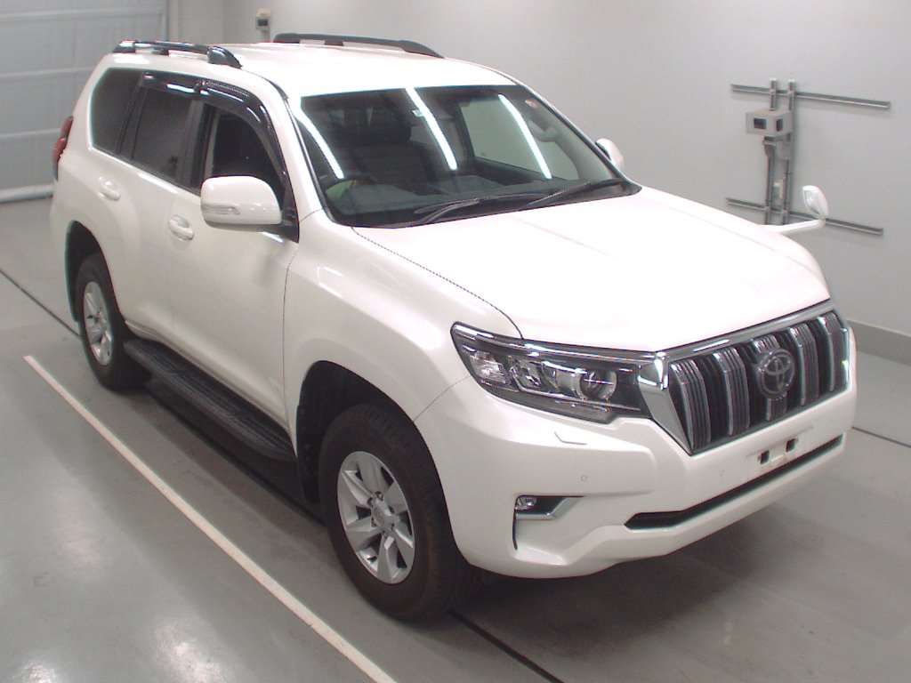 Import and buy TOYOTA LAND CRUISER PRADO 2017 from Japan to Nairobi, Kenya