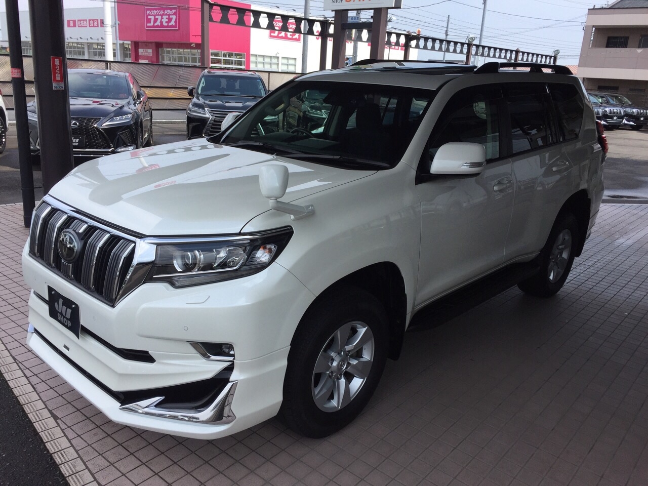 Import and buy TOYOTA LAND CRUISER PRADO 2017 from Japan to Nairobi, Kenya