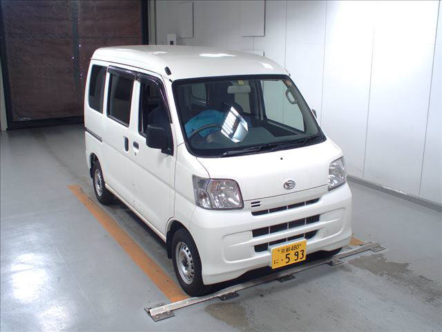 Import and buy DAIHATSU HIJET VAN 2017 from Japan to Nairobi, Kenya