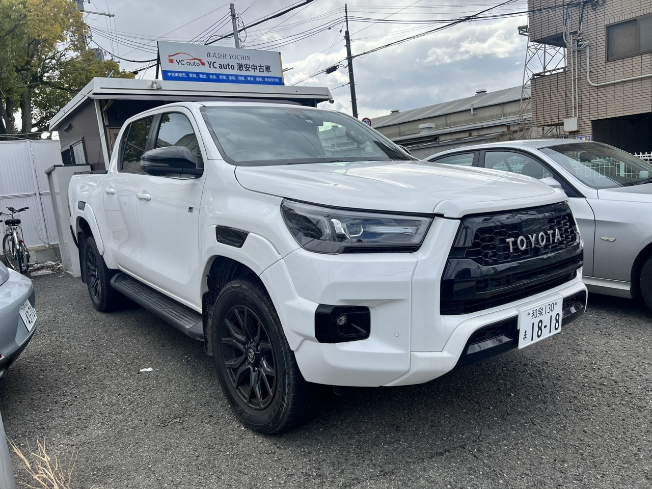 Import and buy TOYOTA HILUX 2022 from Japan to Nairobi, Kenya