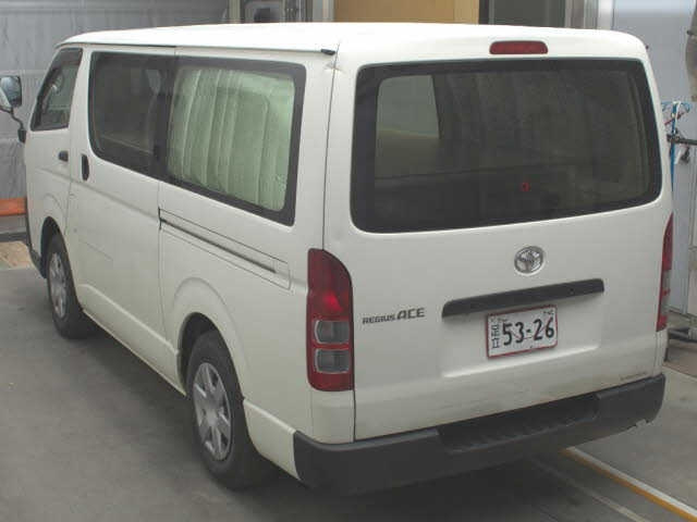 Import and buy TOYOTA HIACE VAN 2017 from Japan to Nairobi, Kenya