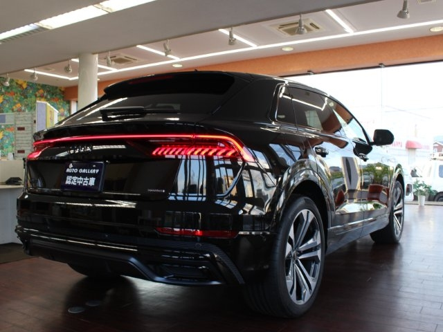 Import and buy AUDI Q8 2022 from Japan to Nairobi, Kenya