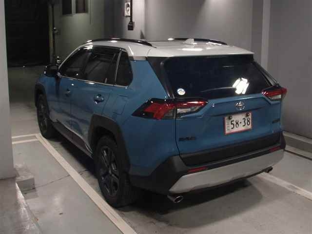 Import and buy TOYOTA RAV4 2023 from Japan to Nairobi, Kenya