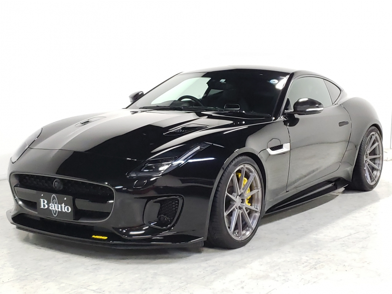 Import and buy JAGUAR F-TYPE 2017 from Japan to Nairobi, Kenya