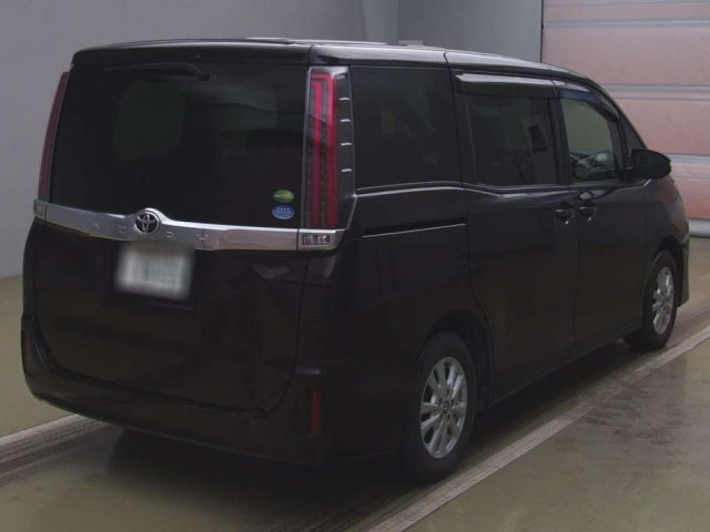 Import and buy TOYOTA NOAH 2018 from Japan to Nairobi, Kenya