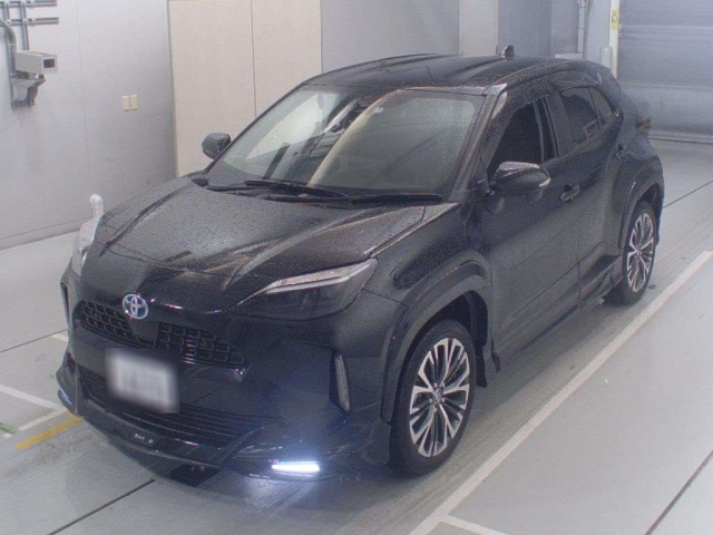 Import and buy TOYOTA YARIS CROSS 2021 from Japan to Nairobi, Kenya