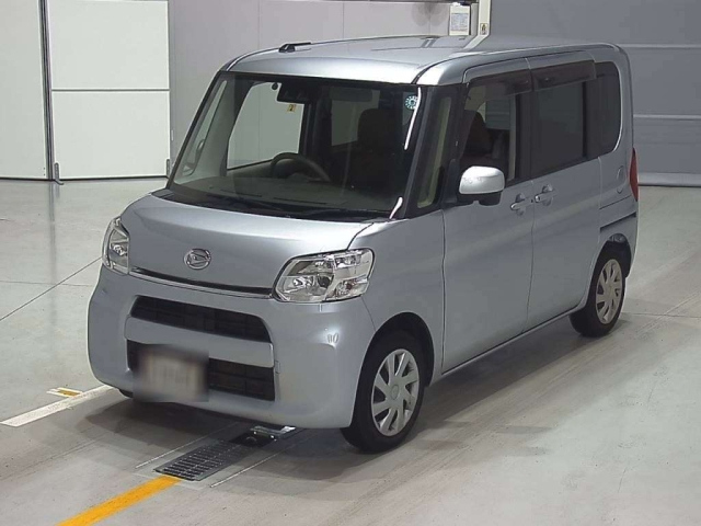 Import and buy DAIHATSU TANTO 2017 from Japan to Nairobi, Kenya