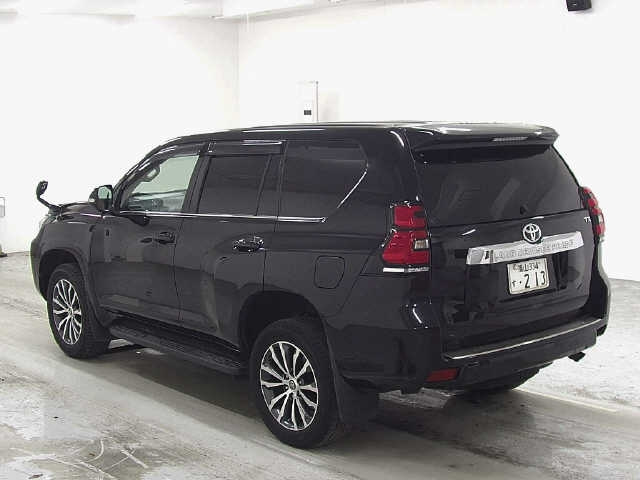 Import and buy TOYOTA LAND CRUISER PRADO 2018 from Japan to Nairobi, Kenya