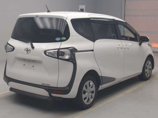 Import and buy TOYOTA SIENTA 2018 from Japan to Nairobi, Kenya