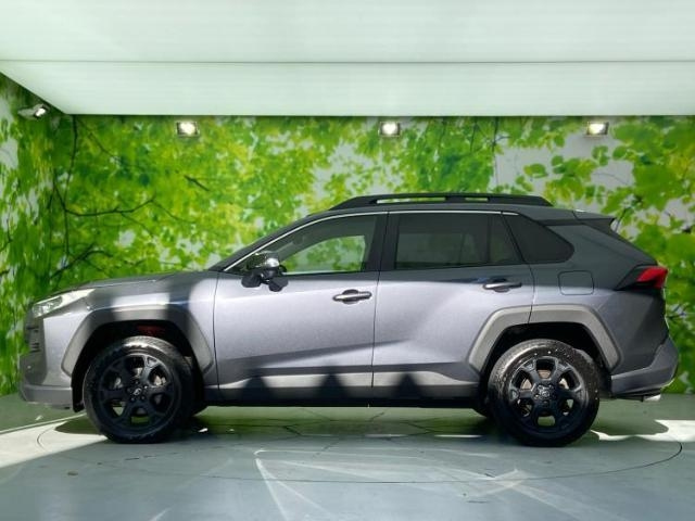 Import and buy TOYOTA RAV4 2022 from Japan to Nairobi, Kenya