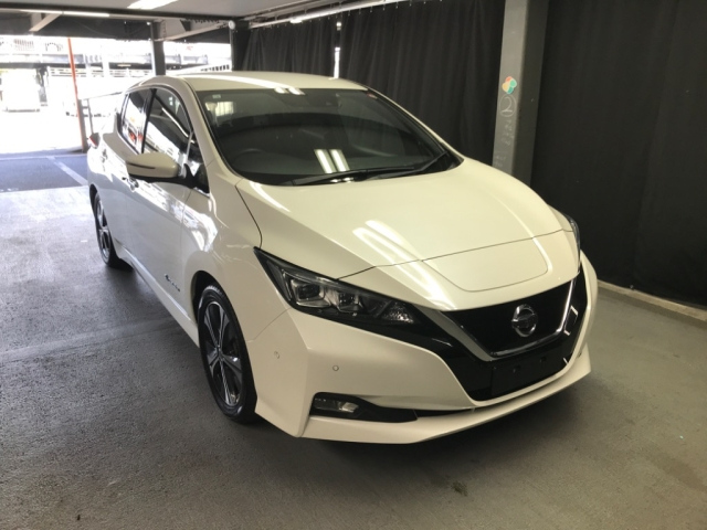 Import and buy NISSAN LEAF 2018 from Japan to Nairobi, Kenya