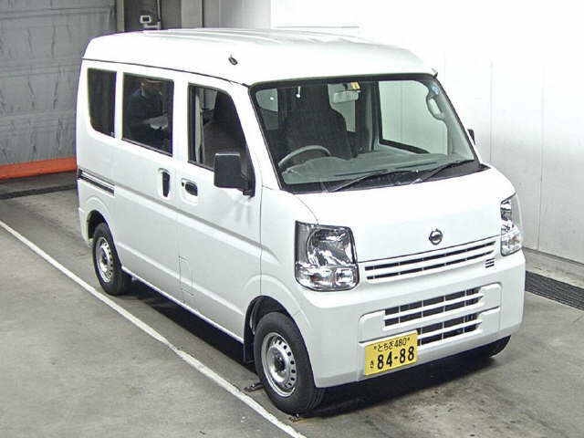 Import and buy NISSAN NV100 CLIPPER 2018 from Japan to Nairobi, Kenya