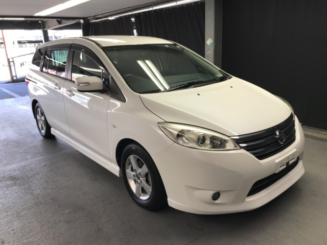 Import and buy NISSAN LAFESTA 2017 from Japan to Nairobi, Kenya