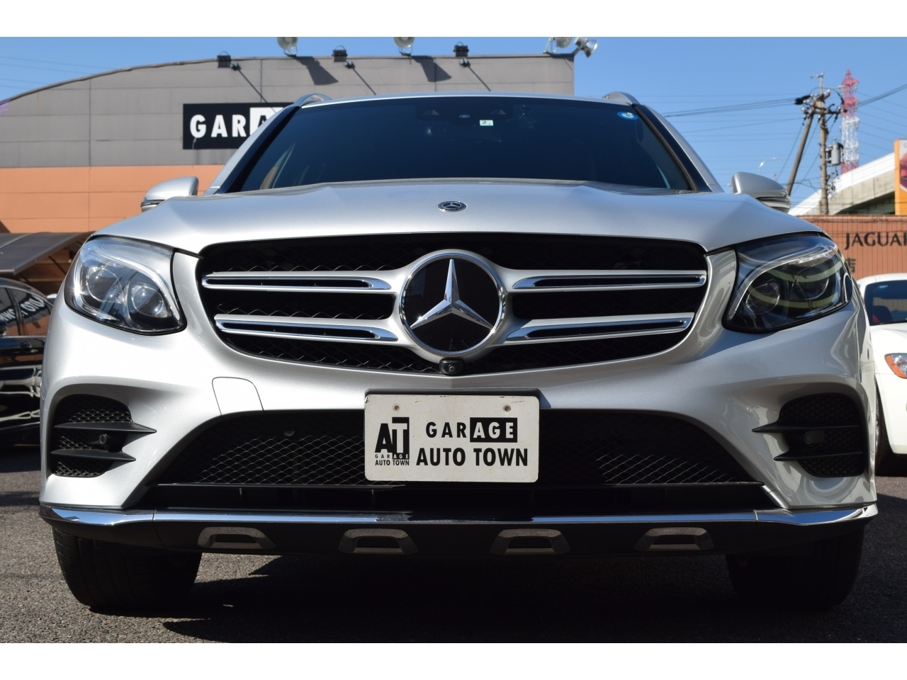 Import and buy MERCEDES BENZ GLC CLASS 2018 from Japan to Nairobi, Kenya