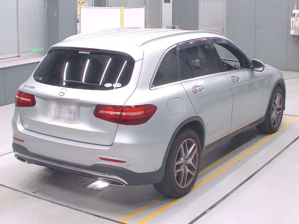 Import and buy MERCEDES BENZ GLC CLASS 2017 from Japan to Nairobi, Kenya