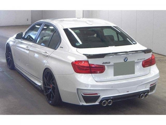 Import and buy BMW 3 SERIES 2017 from Japan to Nairobi, Kenya