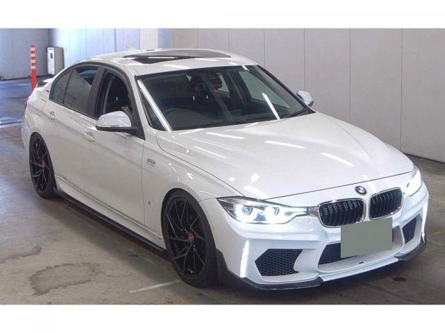 Import and buy BMW 3 SERIES 2017 from Japan to Nairobi, Kenya