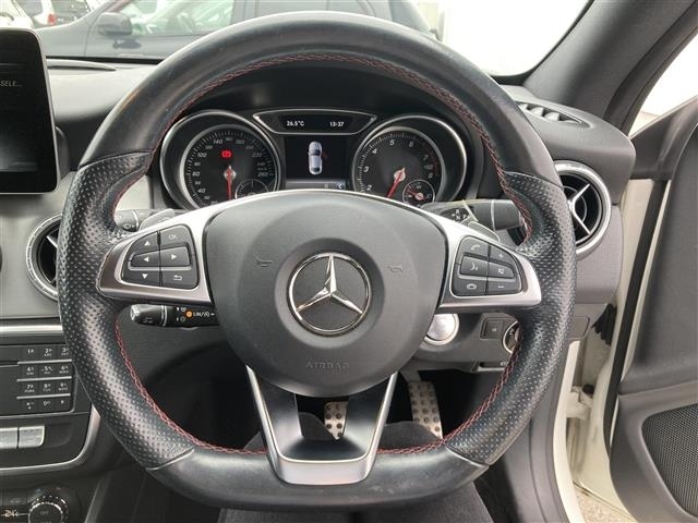 Import and buy MERCEDES BENZ CLA CLASS 2017 from Japan to Nairobi, Kenya