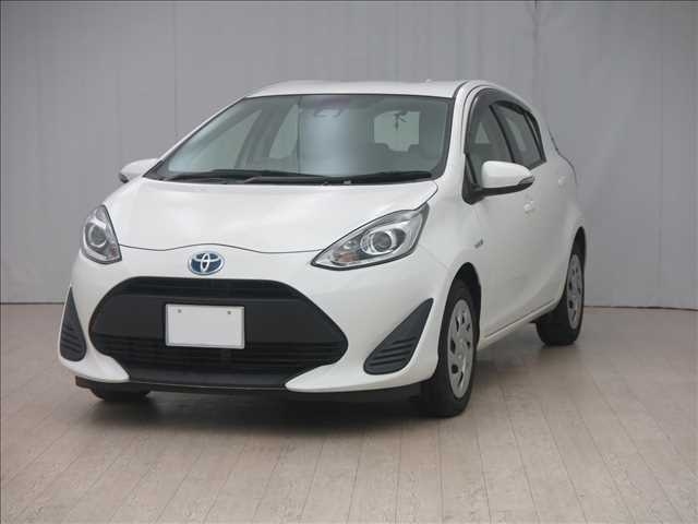 Import and buy TOYOTA AQUA 2017 from Japan to Nairobi, Kenya