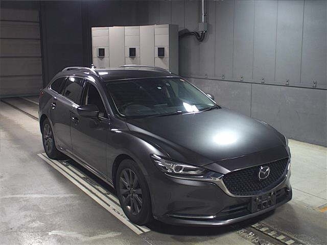 Import and buy MAZDA ATENZA WAGON 2018 from Japan to Nairobi, Kenya