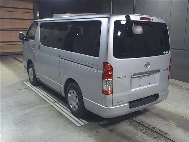 Import and buy TOYOTA HIACE 2018 from Japan to Nairobi, Kenya