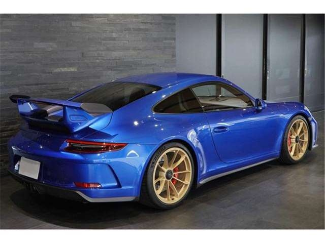 Import and buy PORSCHE 911 2018 from Japan to Nairobi, Kenya