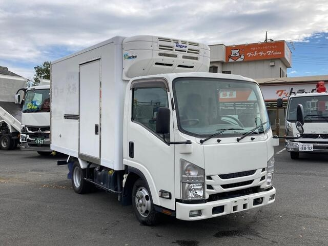 Import and buy ISUZU ELF 2017 from Japan to Nairobi, Kenya