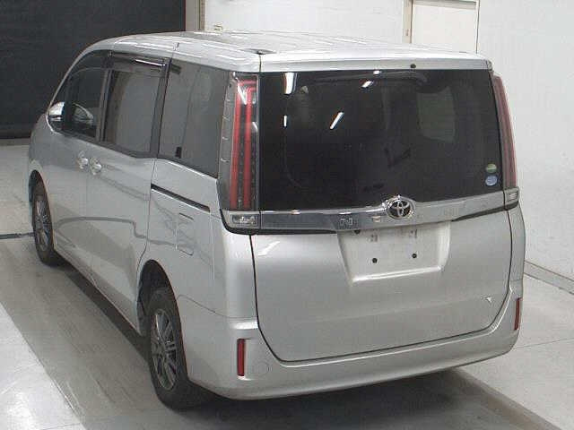 Import and buy TOYOTA NOAH 2019 from Japan to Nairobi, Kenya