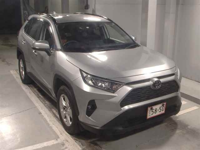 Import and buy TOYOTA RAV4 2020 from Japan to Nairobi, Kenya