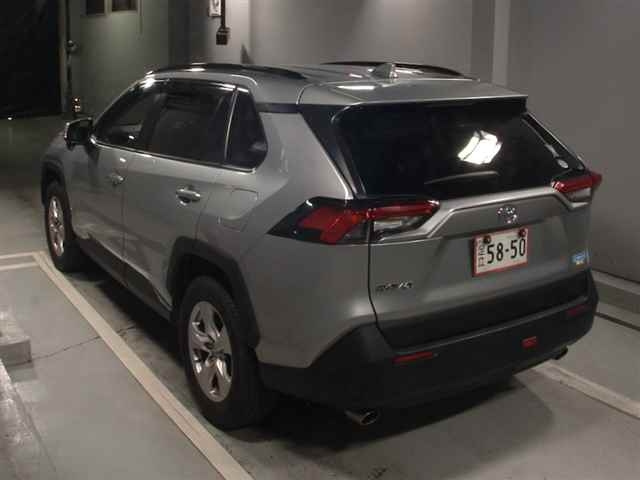 Import and buy TOYOTA RAV4 2020 from Japan to Nairobi, Kenya