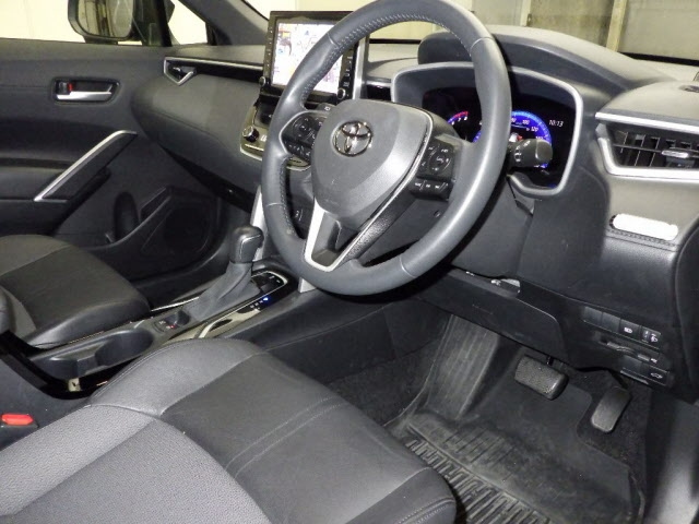 Import and buy TOYOTA COROLLA CROSS 2022 from Japan to Nairobi, Kenya