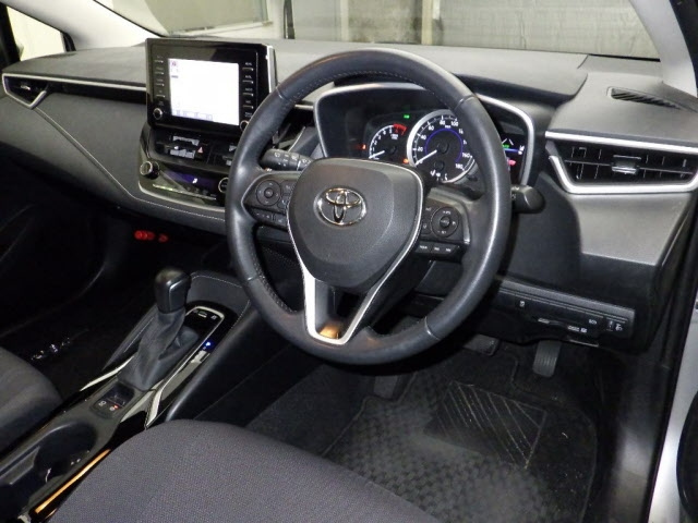 Import and buy TOYOTA COROLLA TOURING 2020 from Japan to Nairobi, Kenya