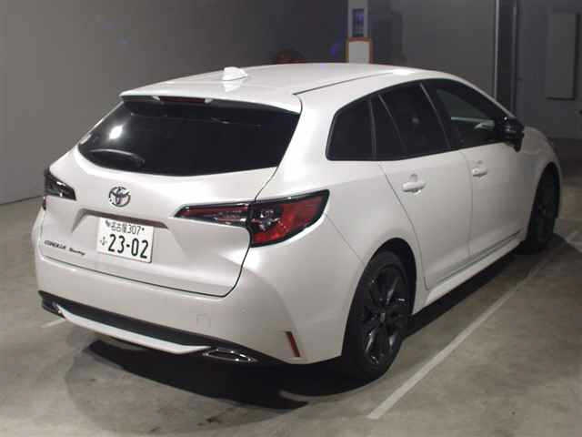 Import and buy TOYOTA COROLLA TOURING 2022 from Japan to Nairobi, Kenya