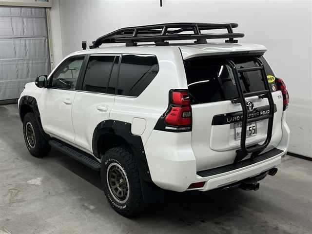 Import and buy TOYOTA LAND CRUISER PRADO 2020 from Japan to Nairobi, Kenya