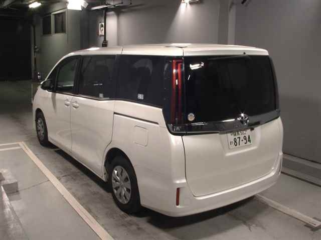 Import and buy TOYOTA NOAH 2020 from Japan to Nairobi, Kenya