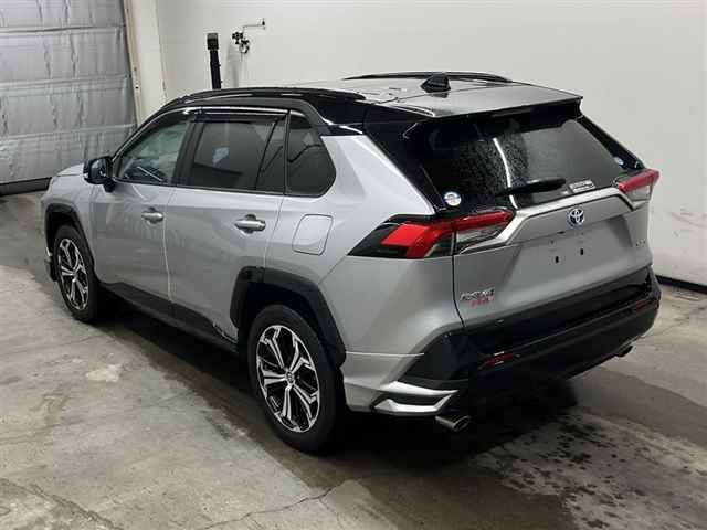 Import and buy TOYOTA RAV4 2021 from Japan to Nairobi, Kenya