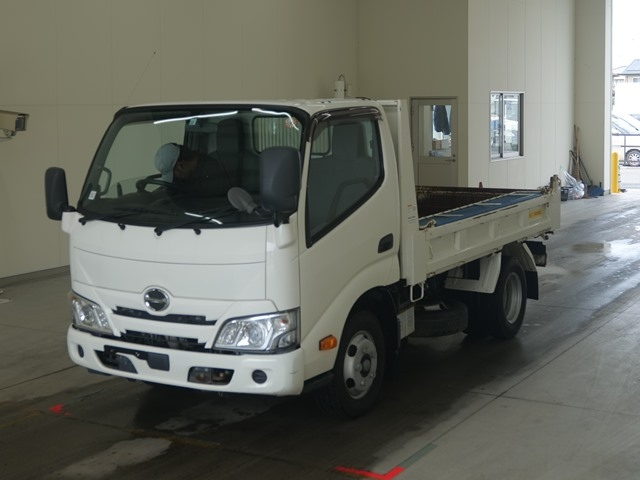 Import and buy HINO DUTRO 2019 from Japan to Nairobi, Kenya