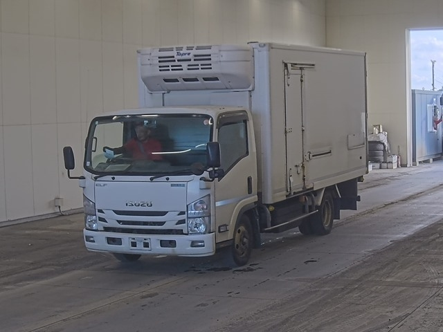 Import and buy ISUZU ELF 2020 from Japan to Nairobi, Kenya