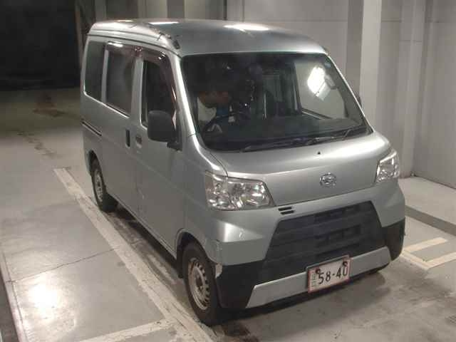 Import and buy DAIHATSU HIJET VAN 2018 from Japan to Nairobi, Kenya