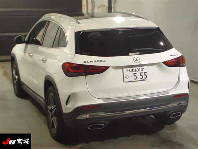 Import and buy MERCEDES BENZ GLA CLASS 2020 from Japan to Nairobi, Kenya