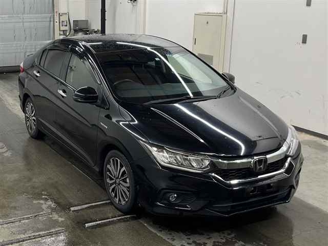 Import and buy HONDA GRACE 2018 from Japan to Nairobi, Kenya