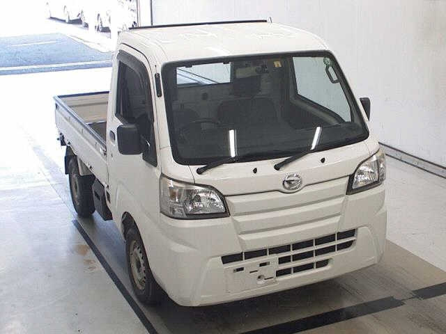 Import and buy DAIHATSU HIJET TRUCK 2017 from Japan to Nairobi, Kenya