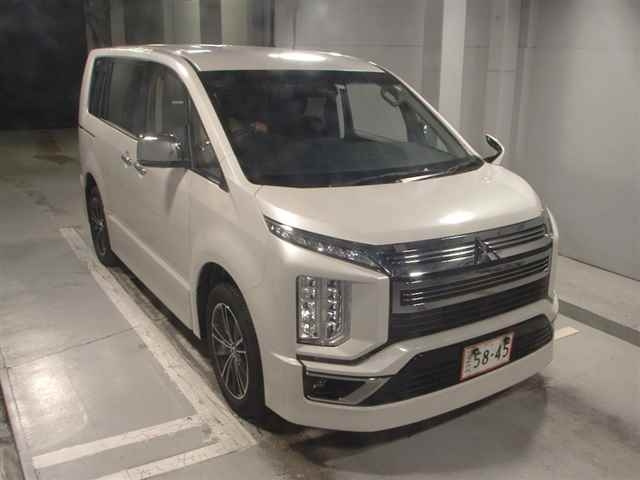 Import and buy MITSUBISHI DELICA D5 2021 from Japan to Nairobi, Kenya