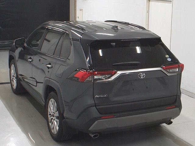 Import and buy TOYOTA RAV4 2019 from Japan to Nairobi, Kenya