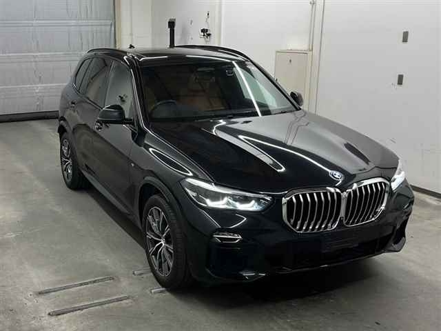 Import and buy BMW X5 SERIES 2019 from Japan to Nairobi, Kenya