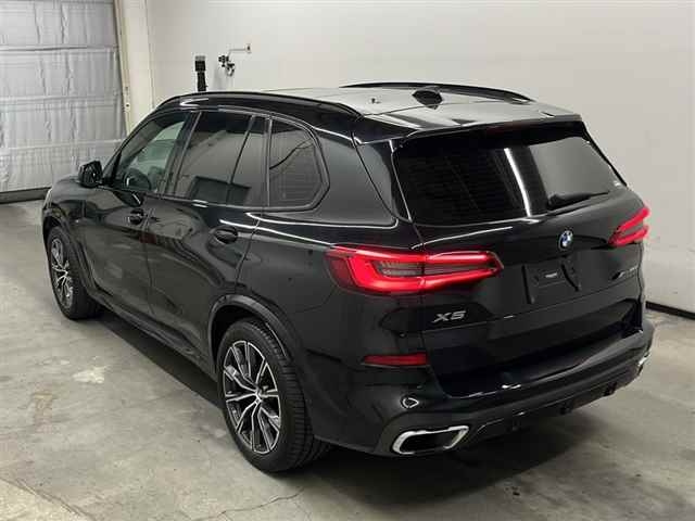 Import and buy BMW X5 SERIES 2019 from Japan to Nairobi, Kenya