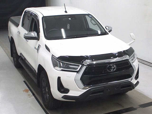 Import and buy TOYOTA HILUX 2022 from Japan to Nairobi, Kenya