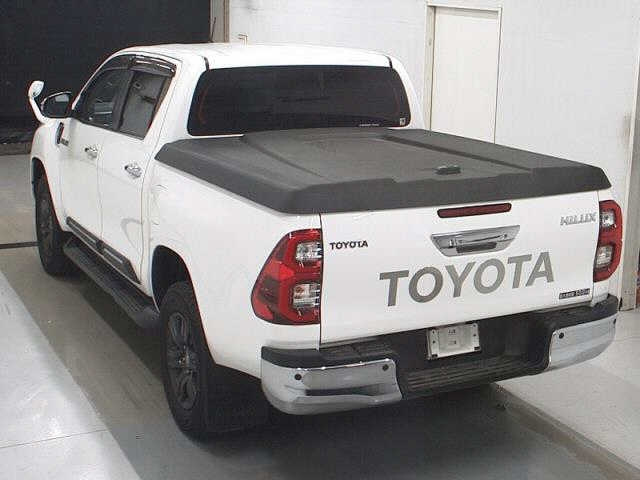 Import and buy TOYOTA HILUX 2022 from Japan to Nairobi, Kenya