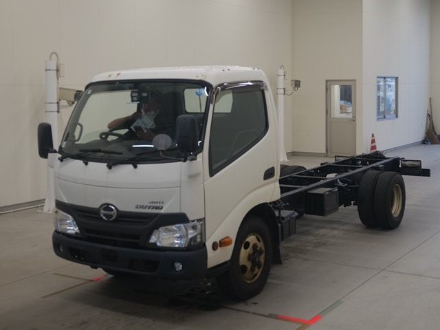 Import and buy HINO DUTRO 2017 from Japan to Nairobi, Kenya