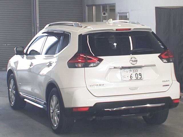 Import and buy NISSAN X-TRAIL 2019 from Japan to Nairobi, Kenya